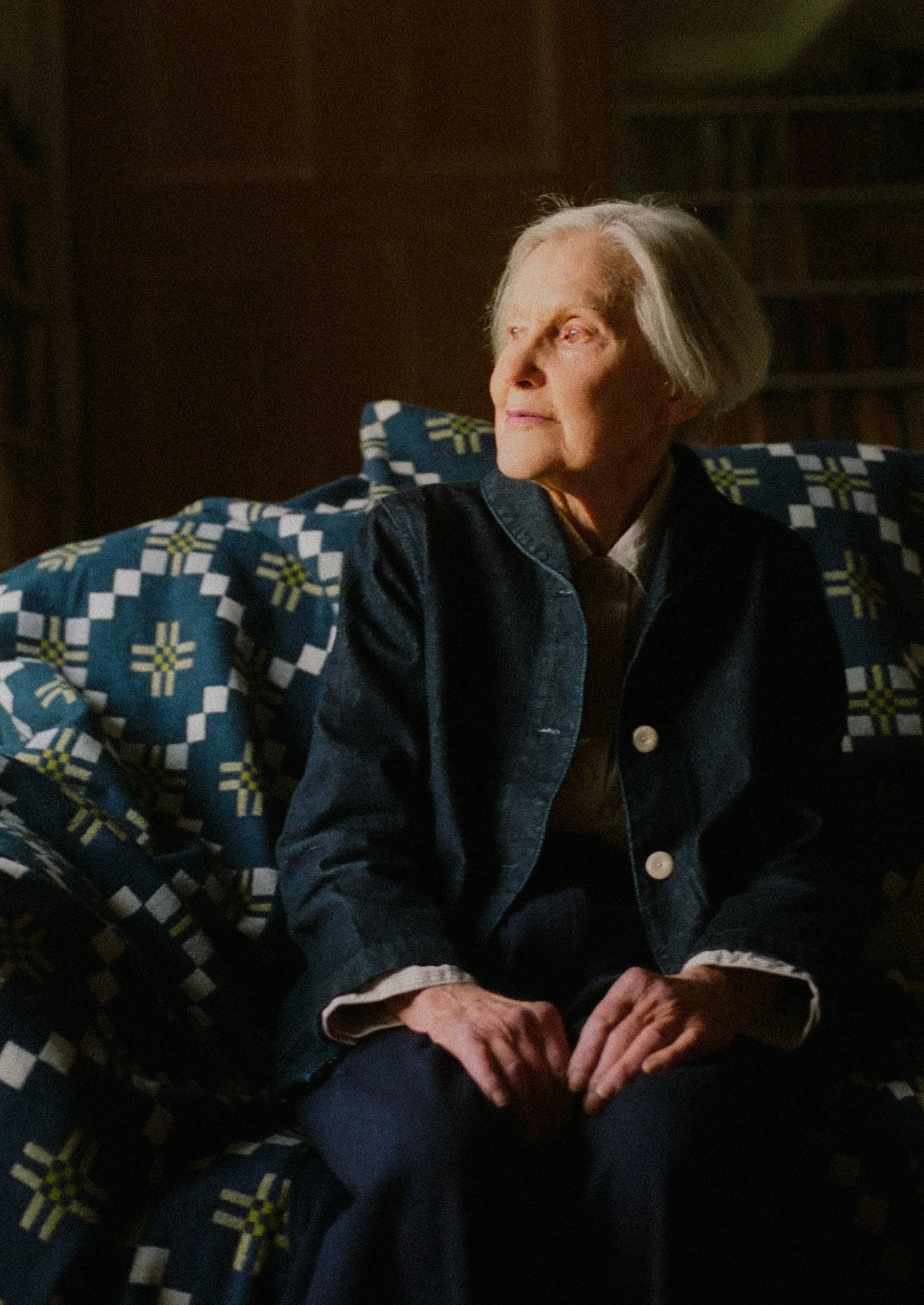 Melin Tregwynt Welsh Blanket | Midnight/Citrus - Image 4